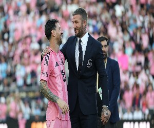 بيكهام: لا يوجد لاعب يحب برشلونة مثل ميسي