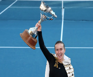 سفيتولينا تتوج ببطولة أوكلاند وتحقق لقبها الـ 19 في مسيرتها